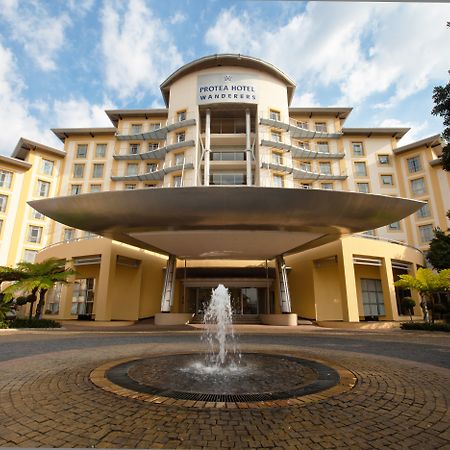 Protea Hotel By Marriott Johannesburg Wanderers Exterior photo