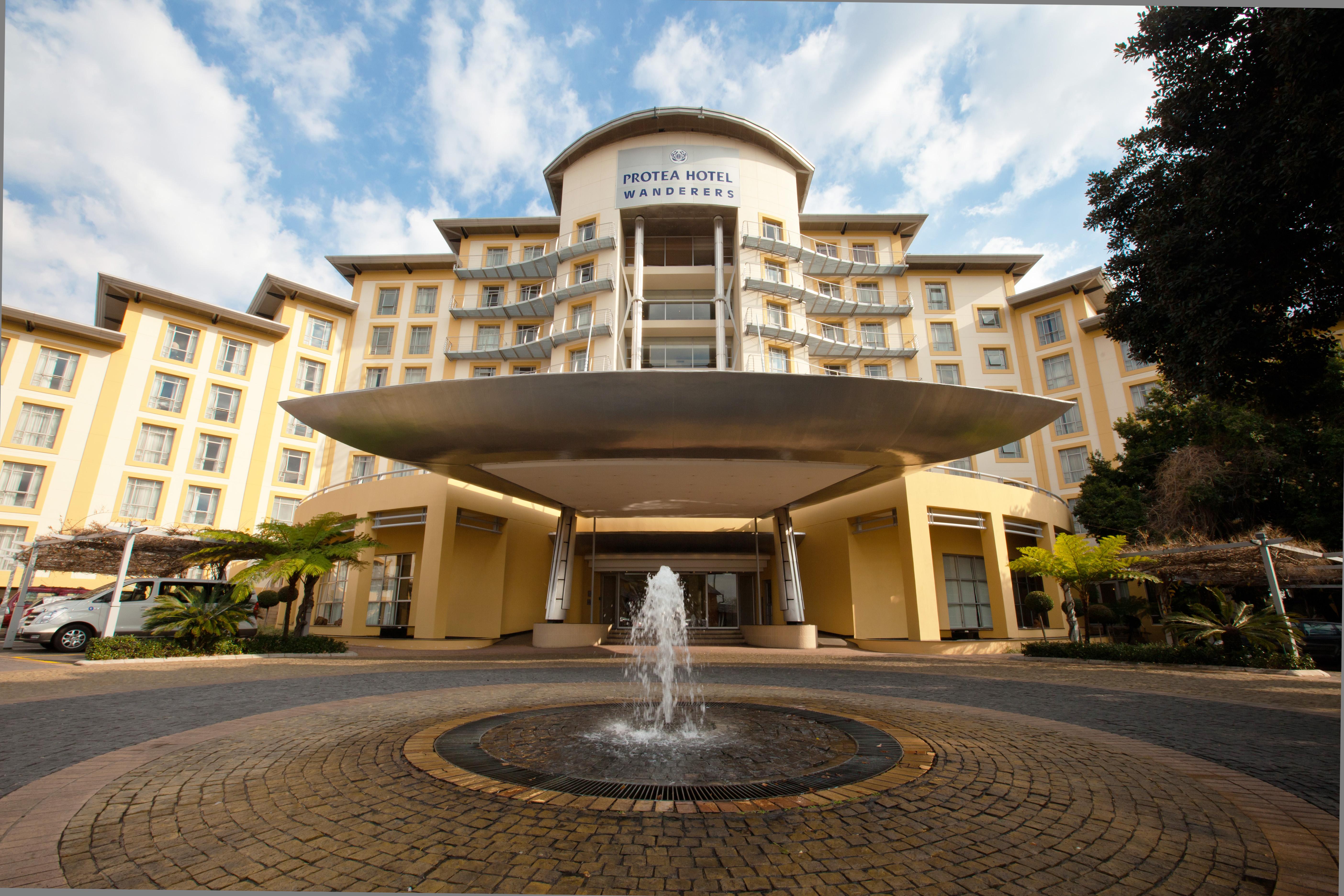 Protea Hotel By Marriott Johannesburg Wanderers Exterior photo