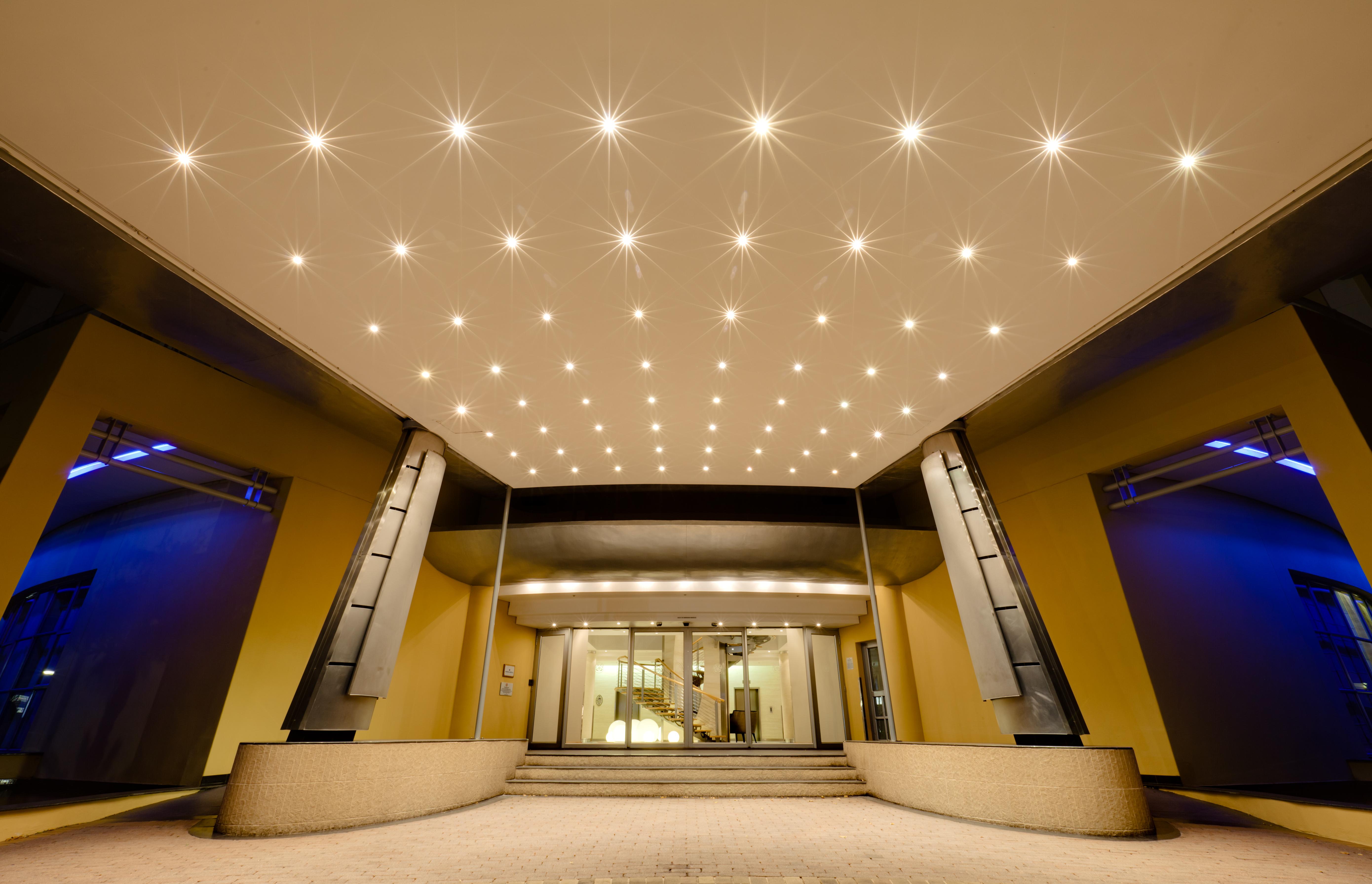 Protea Hotel By Marriott Johannesburg Wanderers Exterior photo